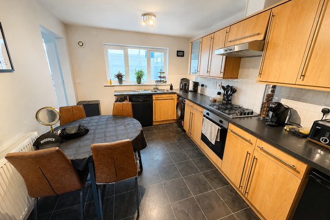 32, Pheasant Way, Cannock photo 2