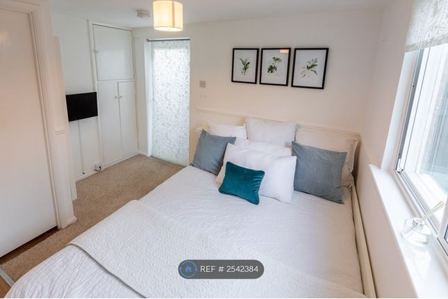 Bed Pulls Out From Single To A Double