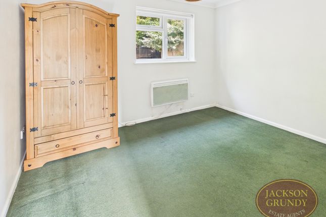 15, Holmleigh Close, Northampton photo 4