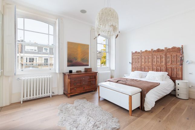Terraced house for sale in Earls Court Gardens, London
