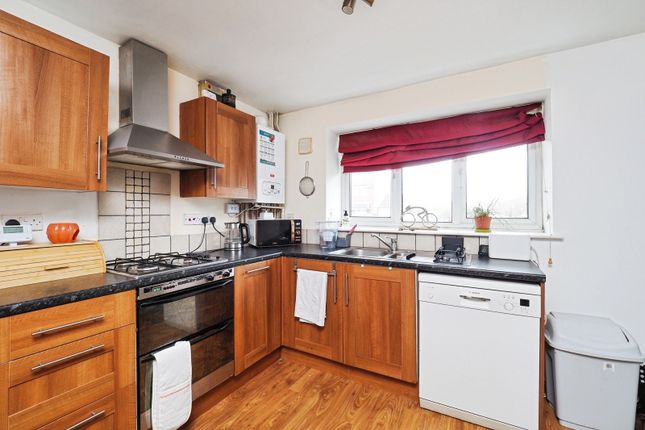 28, Covert Close, Nottingham photo 2