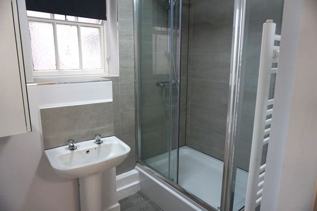 Room 4, Flat A, 10-11, Poultry Arcade, Nottingham, Nottingham photo 2