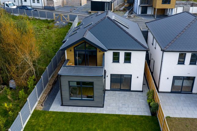 3-bed house on Llwyn Derw, Llanarth, Llanarth, £439,950