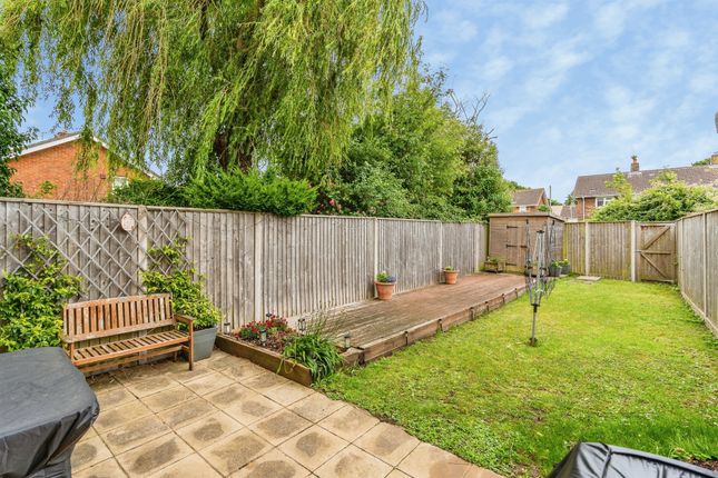 15, Laburnum Crescent, Southampton photo 4