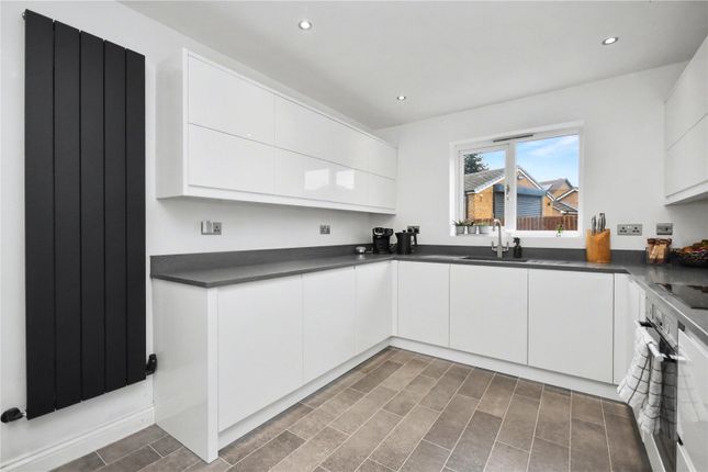6, Redhill Chase, West Yorkshire photo 4