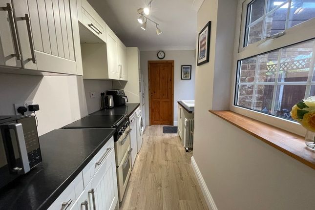 84, Woodthorpe Road, Ashford photo 3