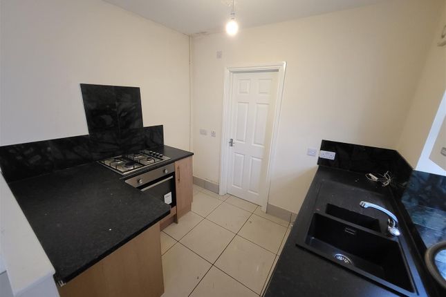 GF 4AA, Livingstone Place, Newport photo 4