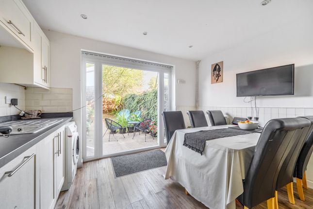71, Cheviot Road, Berkshire photo 4