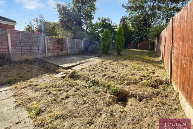 22, Redrose Crescent, Manchester photo 5