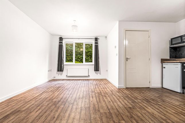 122, Watkin Road, Leicester photo 2