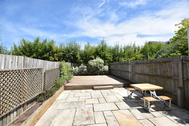 37, Williams Grove, Surbiton photo 3
