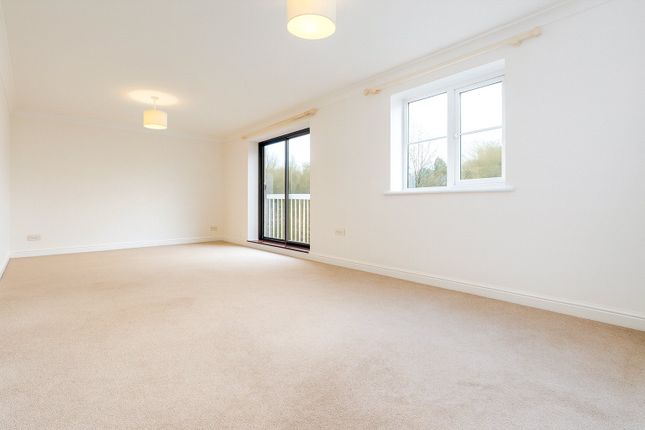 17, Waterside Court, Alton photo 4