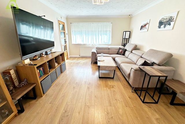 11, Malton Close Greater Manchester, Leigh photo 3