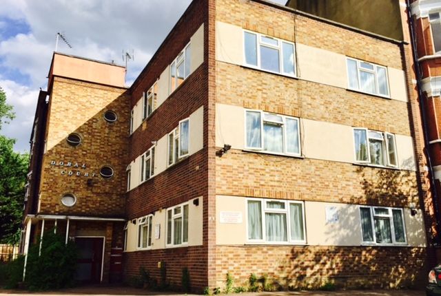 Flat to rent in Chichele Road, London