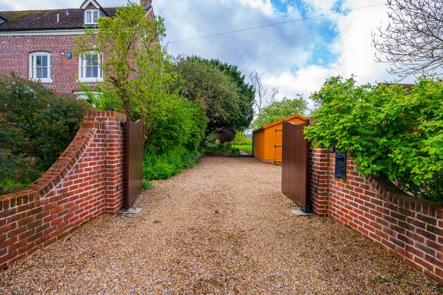 Rose Crown House, Cleobury Road, Bewdley photo 3