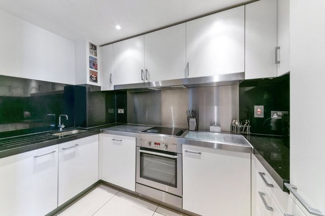 Thumbnail Flat to rent in Fairmont Avenue, London, Tower Hamlets