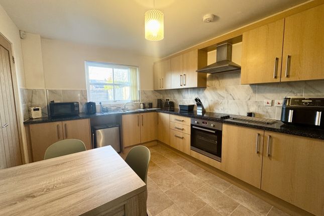 58D, Hulme Hall Road, Cheadle Hulme photo 3