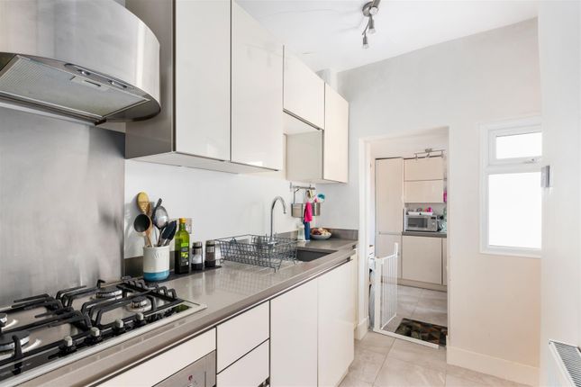 End terrace house for sale in Dupont Road, London
