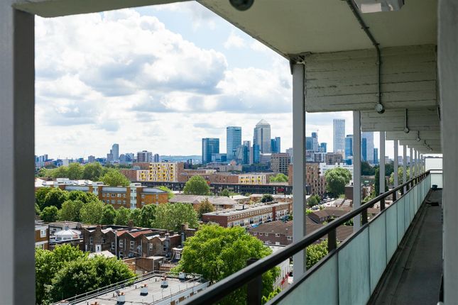 Flat for sale in Withy House, Globe Road, London