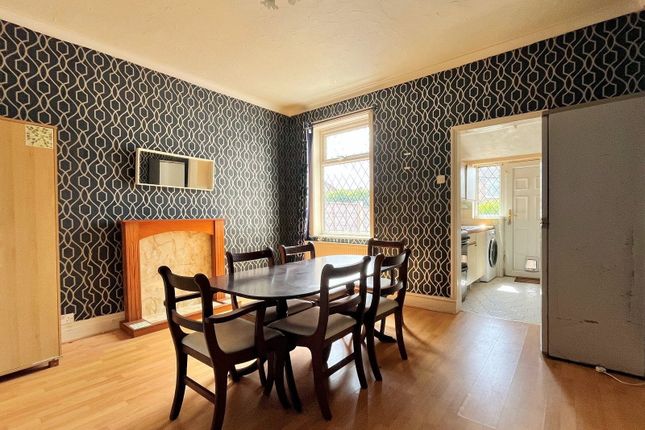 16,, Dialstone Lane, Stockport photo 4