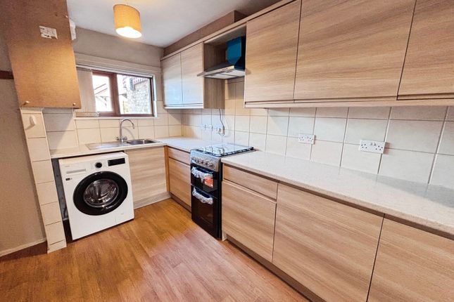 9, Caesar Court, Hampshire photo 2