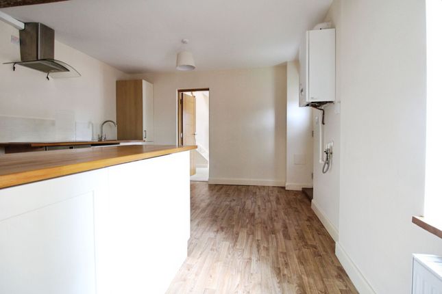 35b High Street, Swindon photo 4