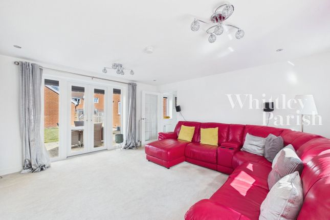 1, Goldfinch Drive, Attleborough photo 2