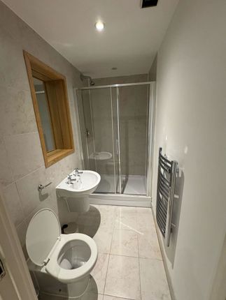 Flat 25 Echo Central, Cross Green Lane, Leeds photo 5