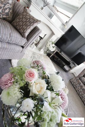 8, Tallis Grove, Stoke-On-Trent photo 4