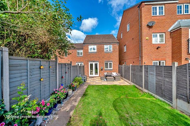 13, Peregrine Way, Cannock photo 4