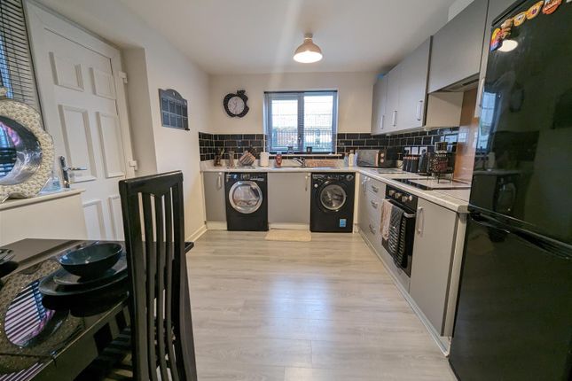 33, Burnet Drive, Darlington photo 3