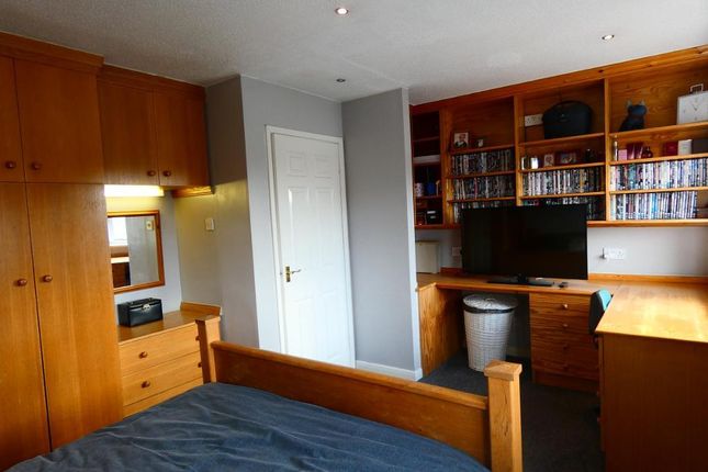 45, The Meadows, Dunswell, Hull photo 3