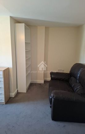 Room 11, Newgate Street, Worksop photo 2