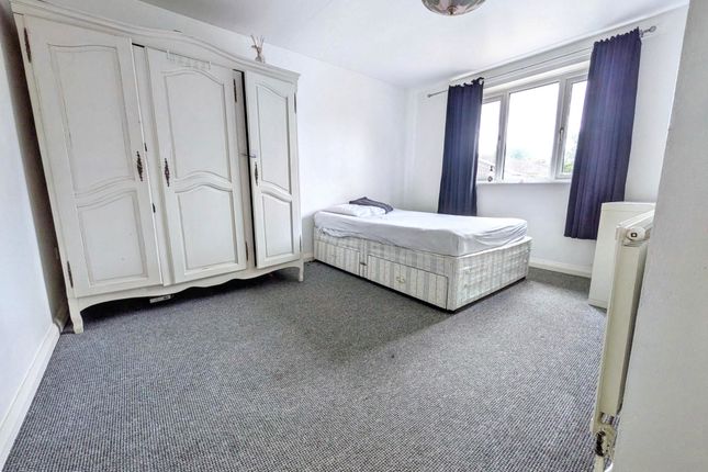27, Colley Drive, Sheffield photo 3
