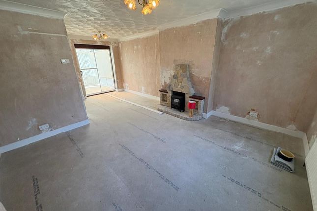 9, Hill Street, Cleckheaton photo 2