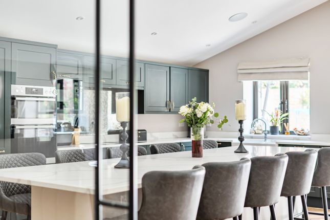 29, West Street, Lingfield photo 4