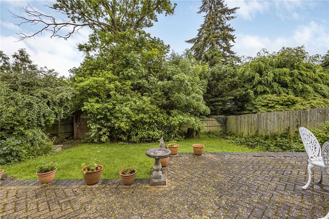 Country house for sale in Marlborough Close, Welwyn, Hertfordshire