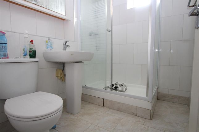 187, Shearwood Crescent, Crayford photo 5