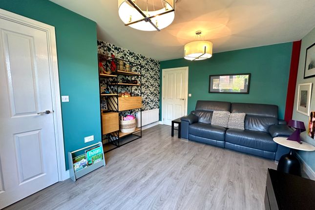 32, Sorrel Drive, Bilston photo 2