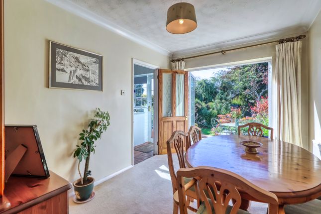 17, Wynbury Drive, High Wycombe photo 4