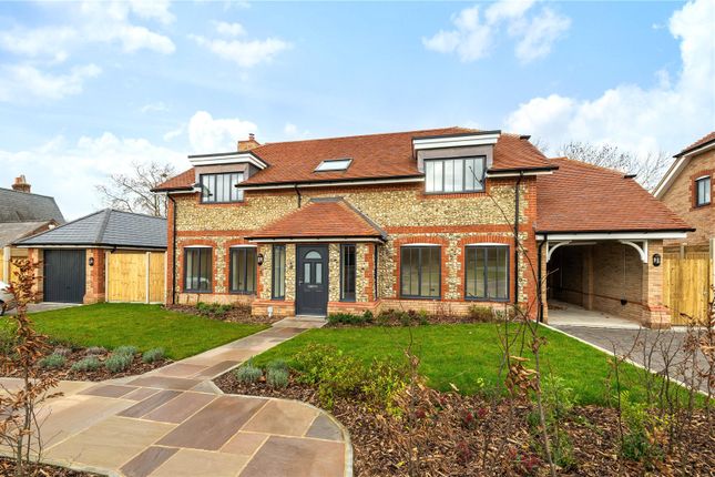 Thumbnail Detached house for sale in Hayes Lane, Hayes, Kent