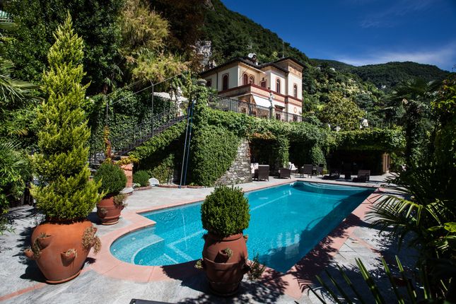 Thumbnail Villa for sale in Via Besana, Moltrasio, Lombardia