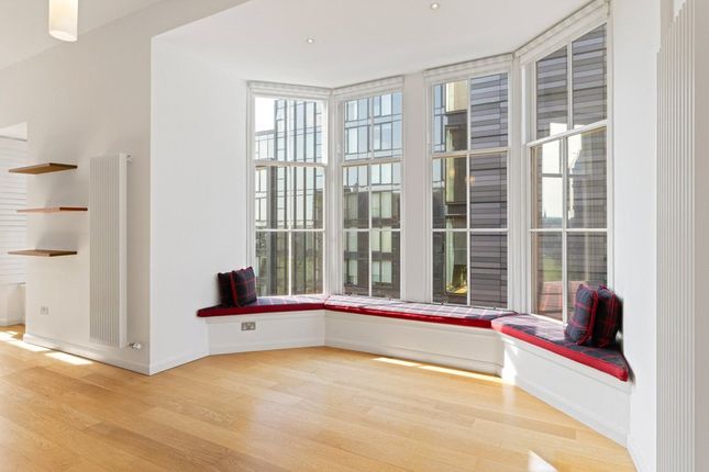 Flat 16, 13, Simpson Loan, Edinburgh photo 4