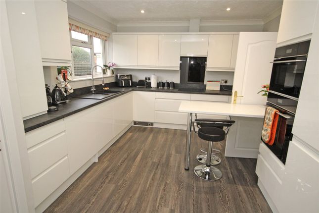 42, Crossmead Avenue, Hampshire photo 5