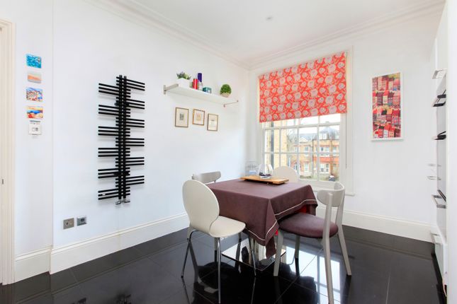 Flat for sale in St James's Drive, Wandsworth Common, London