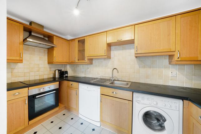 9 Bell House, Hirst Crescent, Middlesex photo 4