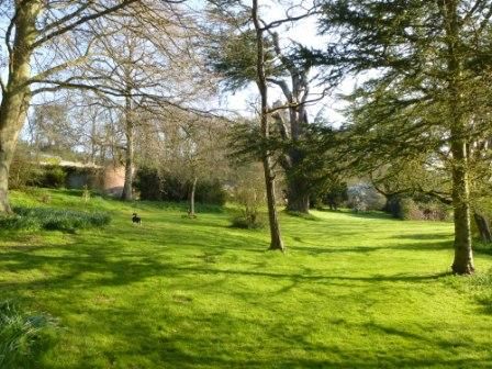 Castle Flat, Maesllwch Castle, Glasbury on Wye photo 4
