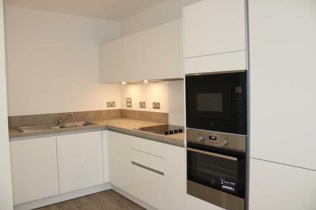 Flat 2, 6 Corys Road, Rochester photo 3