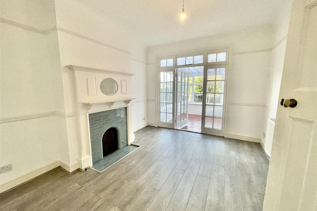 666, Gloucester Road, Harrow photo 3