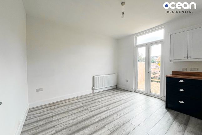 152, Glendale Gardens, Leigh-on-Sea photo 4